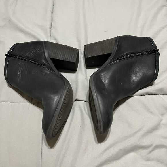Lucky Brand Womens Booties Size 8.5M Black Salza Asymmetrical Suede Block Heel - Picture 5 of 10